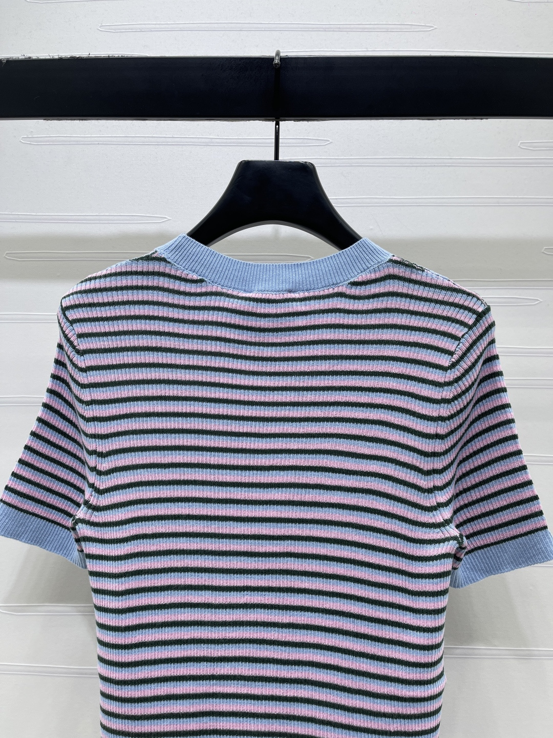 Women's short sleeves